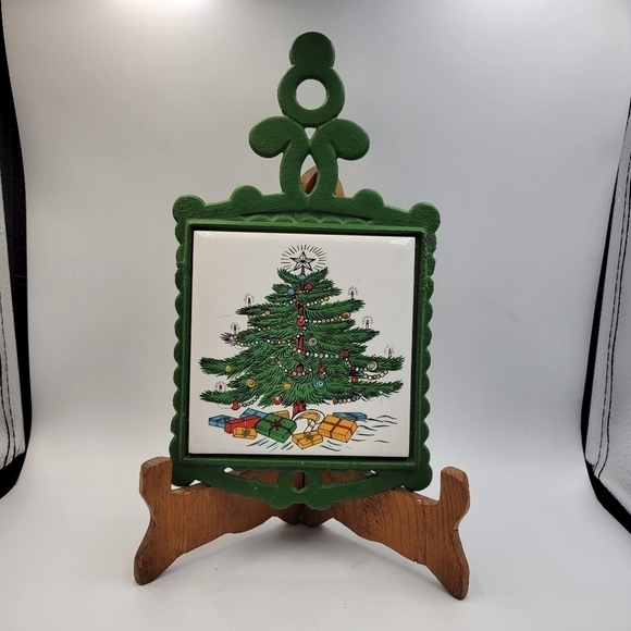 Vintage Cathay Tile Holiday Cast Iron & Ceramic Trivet - Picture 1 of 4